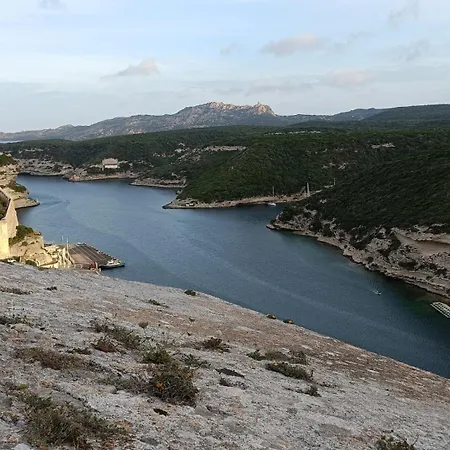 Tana Torricella 아파트 *